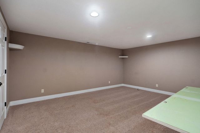 2712 W Executive Circle, Ozark, MO 65721