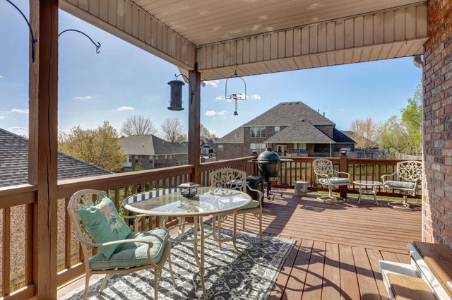 2712 W Executive Circle, Ozark, MO 65721