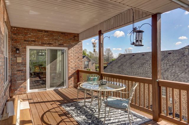 2712 W Executive Circle, Ozark, MO 65721