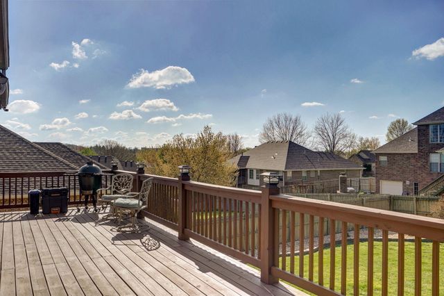 2712 W Executive Circle, Ozark, MO 65721