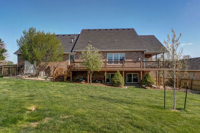 2712 W Executive Circle, Ozark, MO 65721