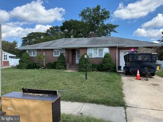 26 CORAL DR, Hamilton, NJ 08619