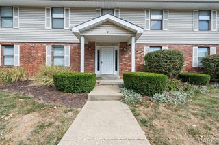 1907 High Sun Drive, Florissant, MO 63031