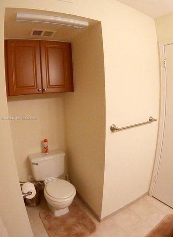 2361 NW 33rd St 604, Oakland Park, FL 33309