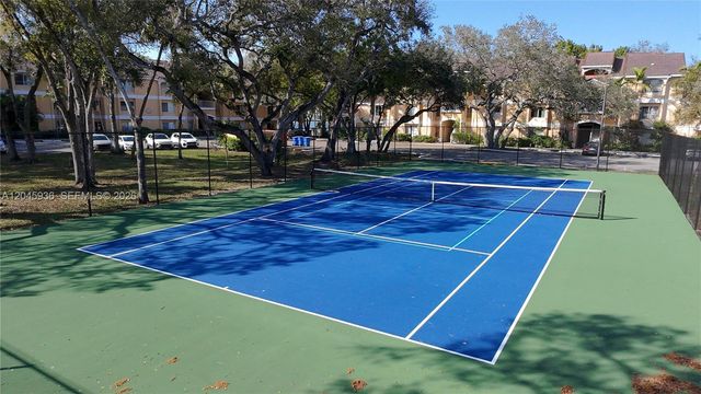 2361 NW 33rd St 604, Oakland Park, FL 33309