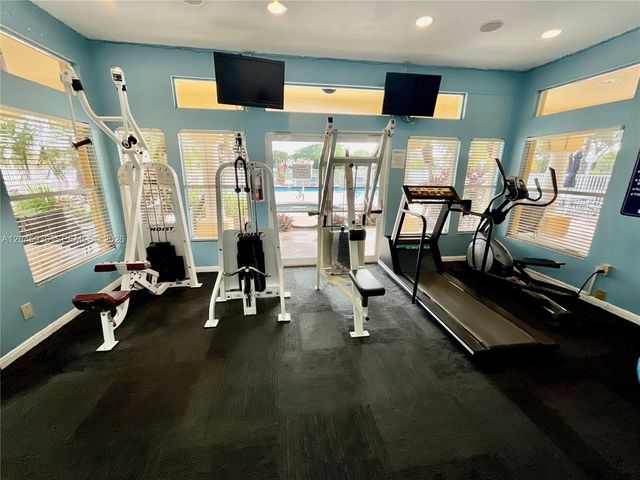 2361 NW 33rd St 604, Oakland Park, FL 33309
