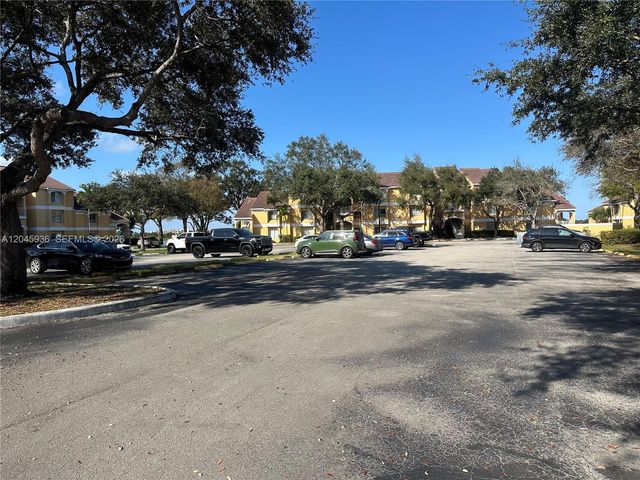 2361 NW 33rd St 604, Oakland Park, FL 33309