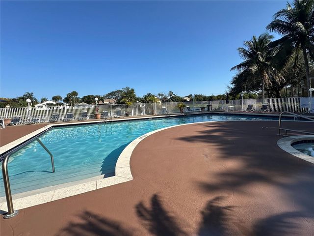 2361 NW 33rd St 604, Oakland Park, FL 33309