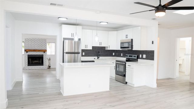 15 N SATURN AVENUE, Clearwater, FL 33755