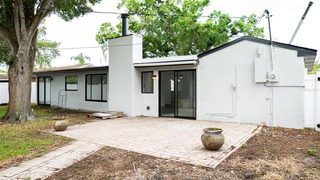 15 N SATURN AVENUE, Clearwater, FL 33755
