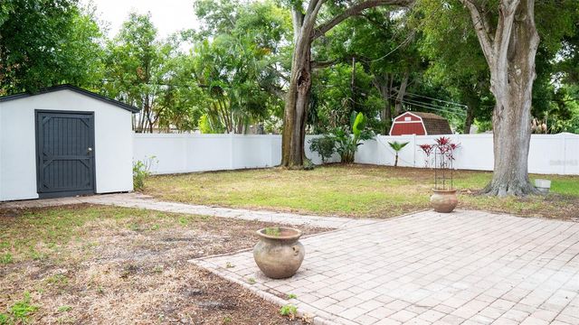 15 N SATURN AVENUE, Clearwater, FL 33755