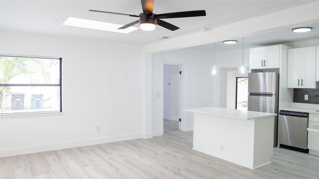 15 N SATURN AVENUE, Clearwater, FL 33755