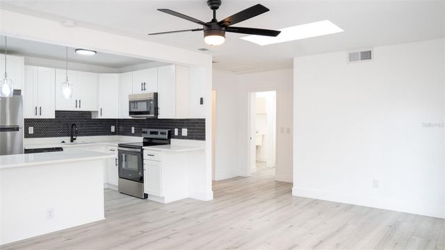 15 N SATURN AVENUE, Clearwater, FL 33755