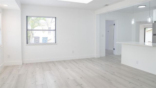 15 N SATURN AVENUE, Clearwater, FL 33755