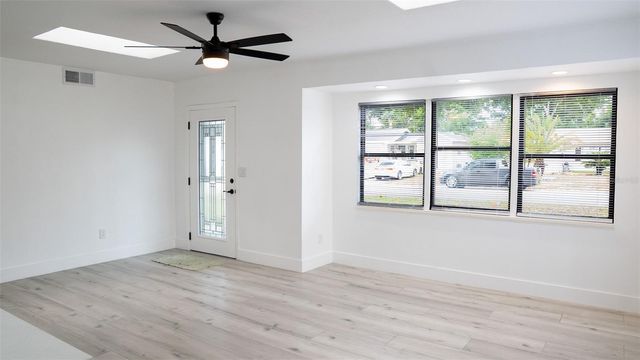15 N SATURN AVENUE, Clearwater, FL 33755
