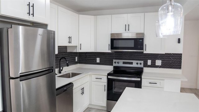 15 N SATURN AVENUE, Clearwater, FL 33755