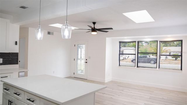 15 N SATURN AVENUE, Clearwater, FL 33755