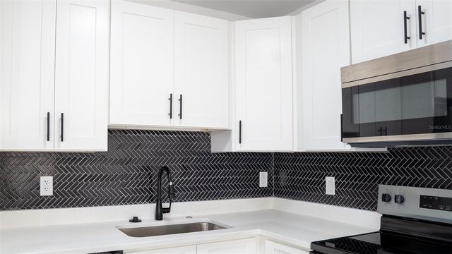 15 N SATURN AVENUE, Clearwater, FL 33755