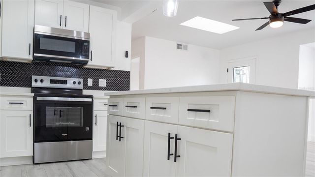 15 N SATURN AVENUE, Clearwater, FL 33755