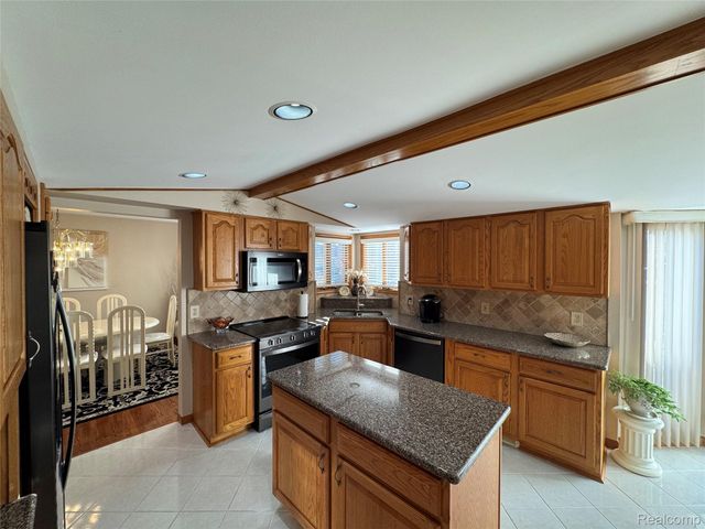 48583 Tilch Road, Macomb Township, MI 48044