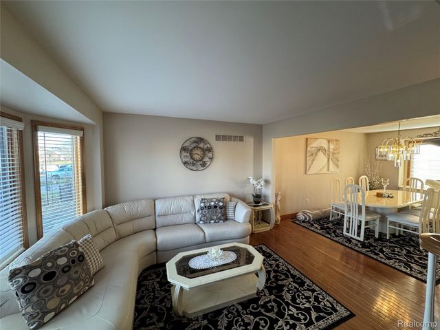 48583 Tilch Road, Macomb Township, MI 48044