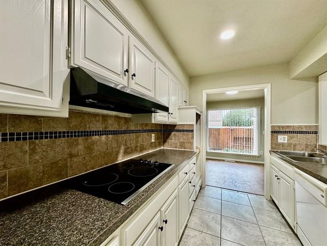 1820 Three Stars Road, Edmond, OK 73034