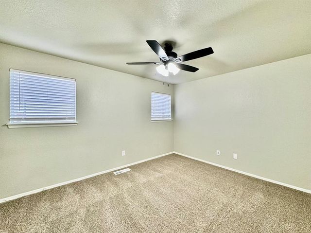 1820 Three Stars Road, Edmond, OK 73034