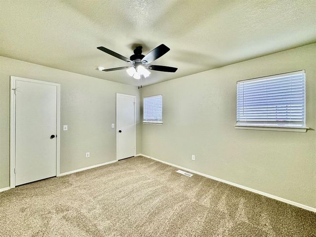 1820 Three Stars Road, Edmond, OK 73034