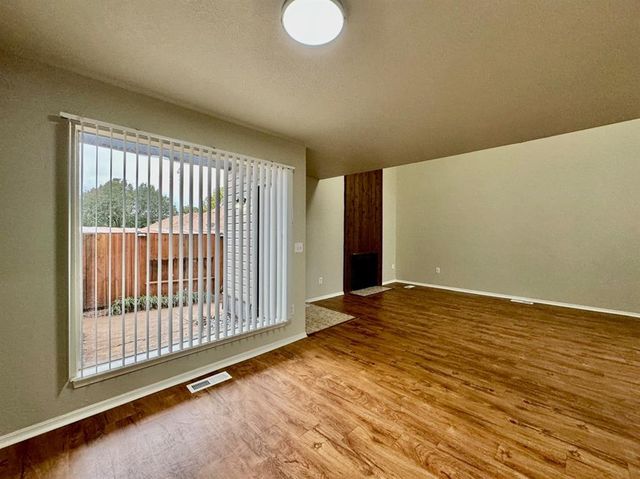 1820 Three Stars Road, Edmond, OK 73034