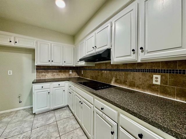 1820 Three Stars Road, Edmond, OK 73034