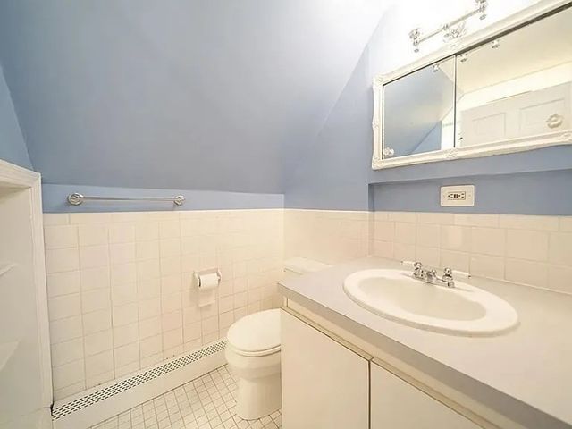 144 Crescent St 1, Quincy, MA 02169