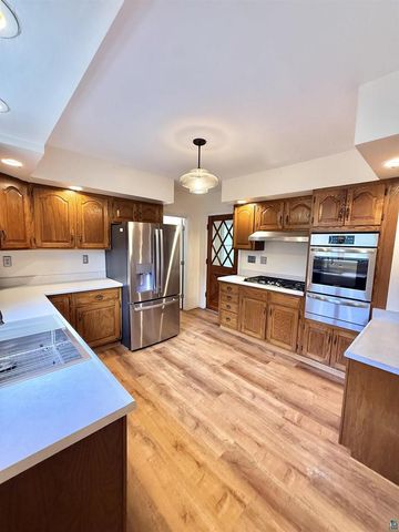 2905 E 5th St, Superior, WI 54880