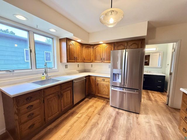 2905 E 5th St, Superior, WI 54880