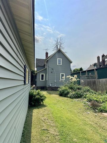 2905 E 5th St, Superior, WI 54880