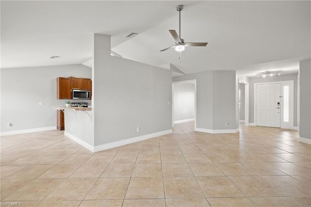 1016 NE 36th TER, Cape Coral, FL 33909