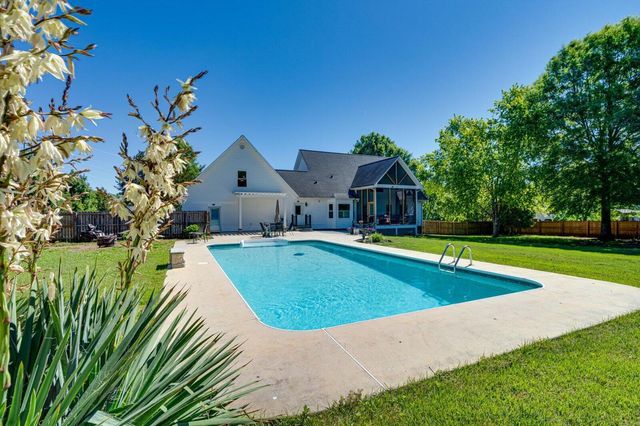 11900 Country Estates Drive, Apison, TN 37302