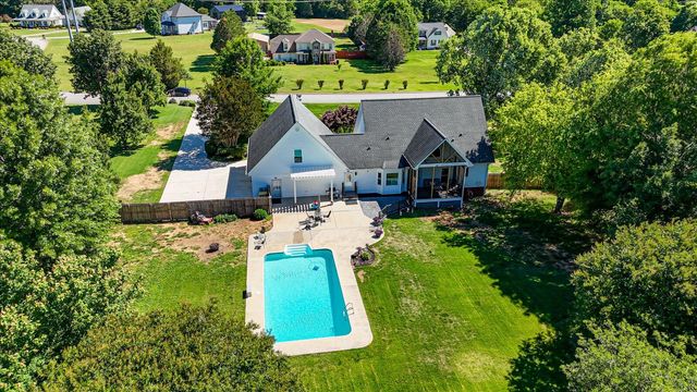 11900 Country Estates Drive, Apison, TN 37302
