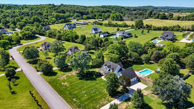 11900 Country Estates Drive, Apison, TN 37302