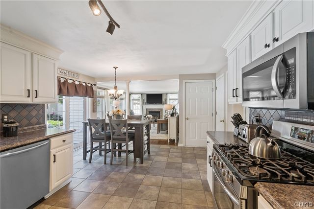 8775 Raulli Drive, Cicero, NY 13039