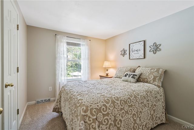 8775 Raulli Drive, Cicero, NY 13039