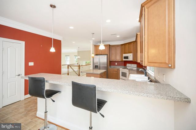 15722 BRANDYWINE RD, Dumfries, VA 22025