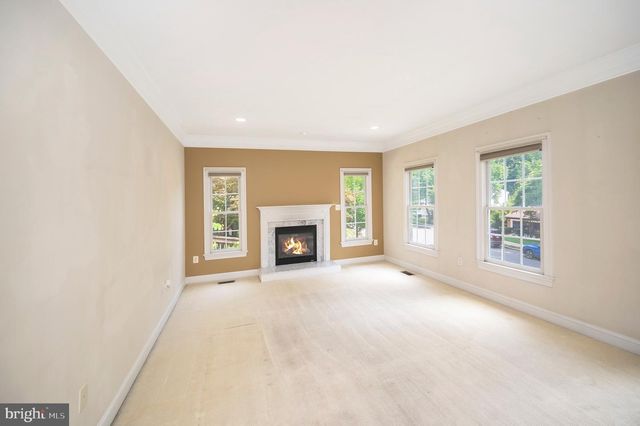 15722 BRANDYWINE RD, Dumfries, VA 22025