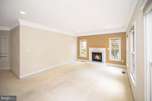 15722 BRANDYWINE RD, Dumfries, VA 22025