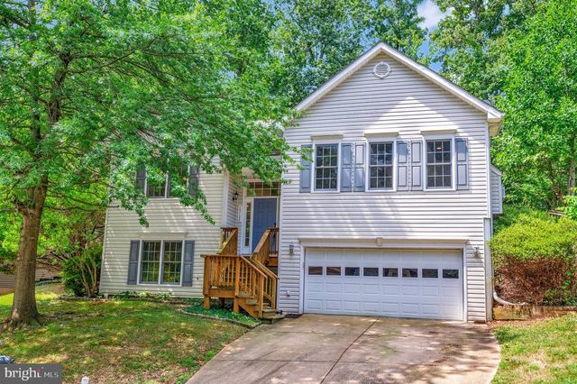 15722 BRANDYWINE RD, Dumfries, VA 22025