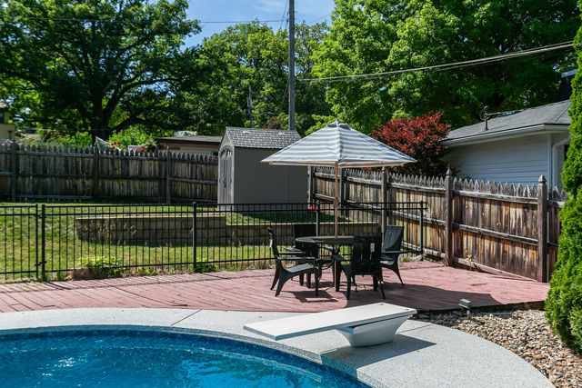 4509 39th Avenue, Rock Island, IL 61201