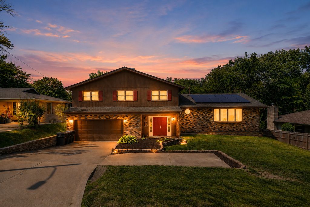 4509 39th Avenue, Rock Island, IL 61201