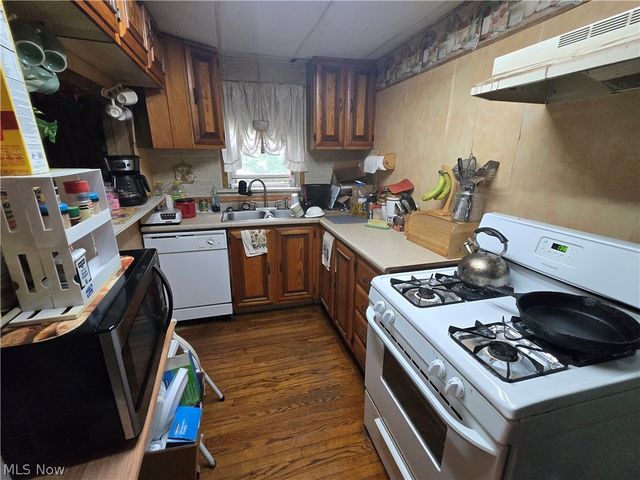 1427 Hawn Street, Youngstown, OH 44506