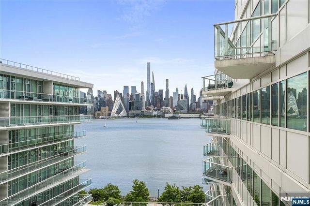 800 Ave At Port Imperial Boulevard 914, Weehawken, NJ 07086