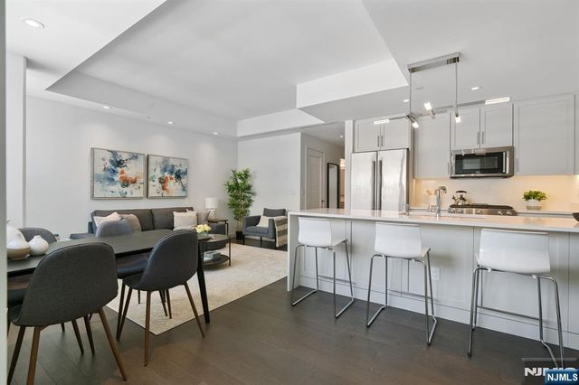 800 Ave At Port Imperial Boulevard 914, Weehawken, NJ 07086