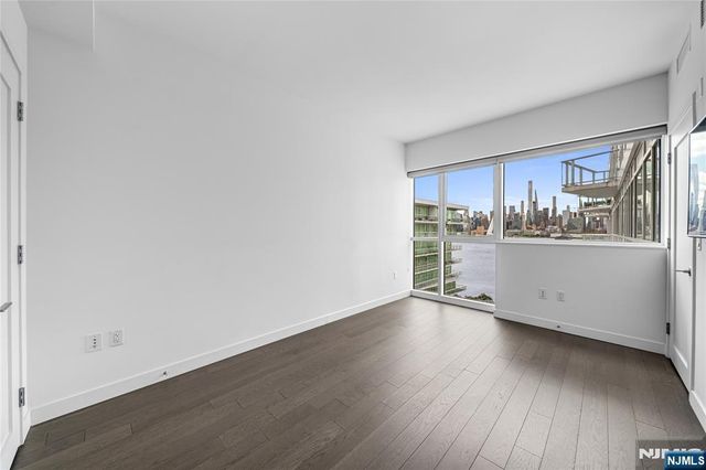 800 Ave At Port Imperial Boulevard 914, Weehawken, NJ 07086